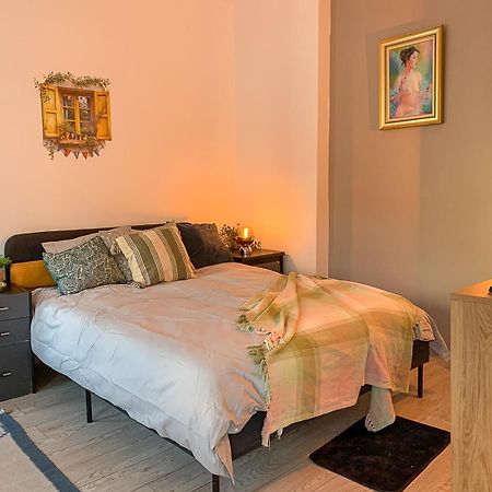Central Tiny Houses Bucarest Extérieur photo