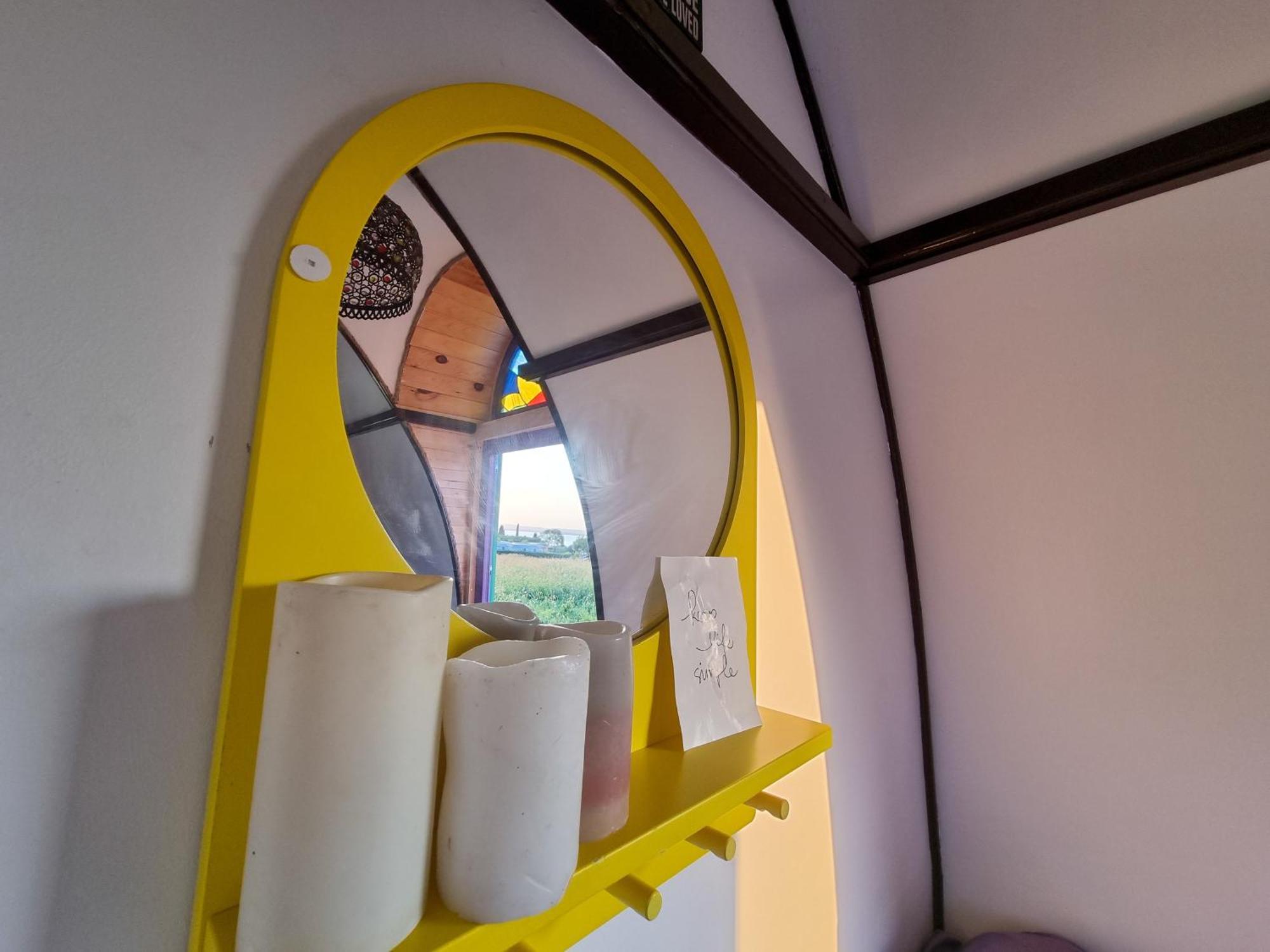 Central Tiny Houses Bucarest Extérieur photo