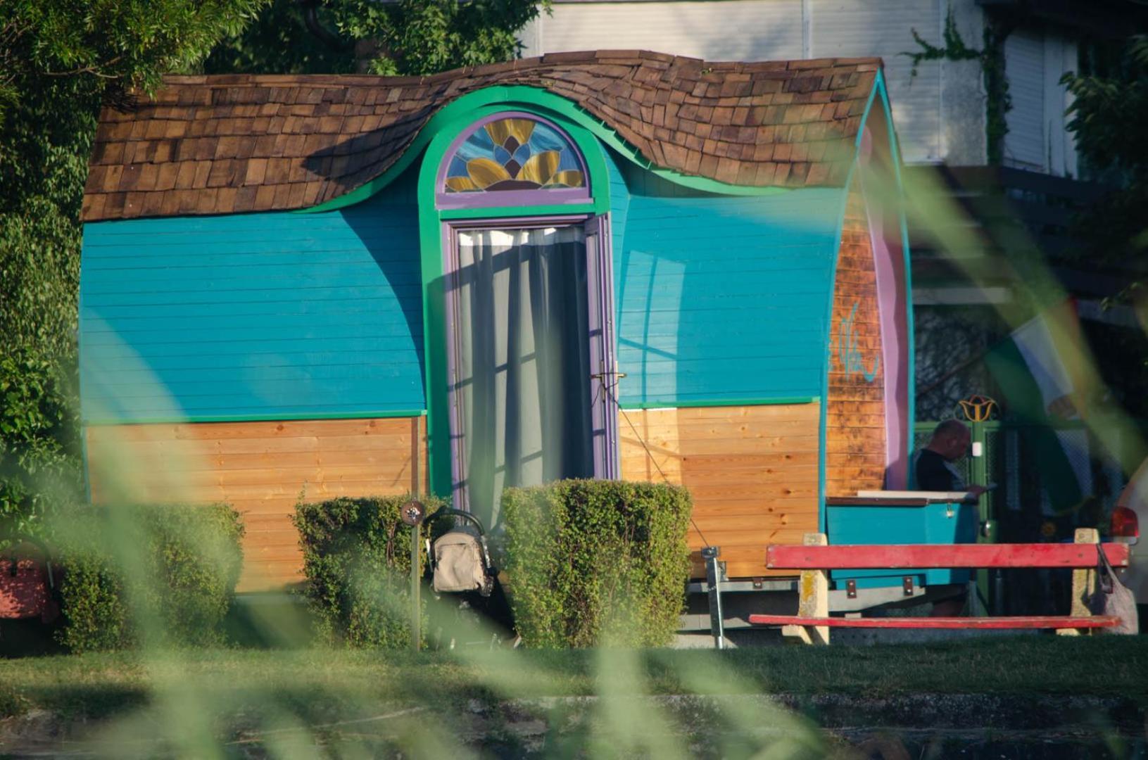 Central Tiny Houses Bucarest Extérieur photo