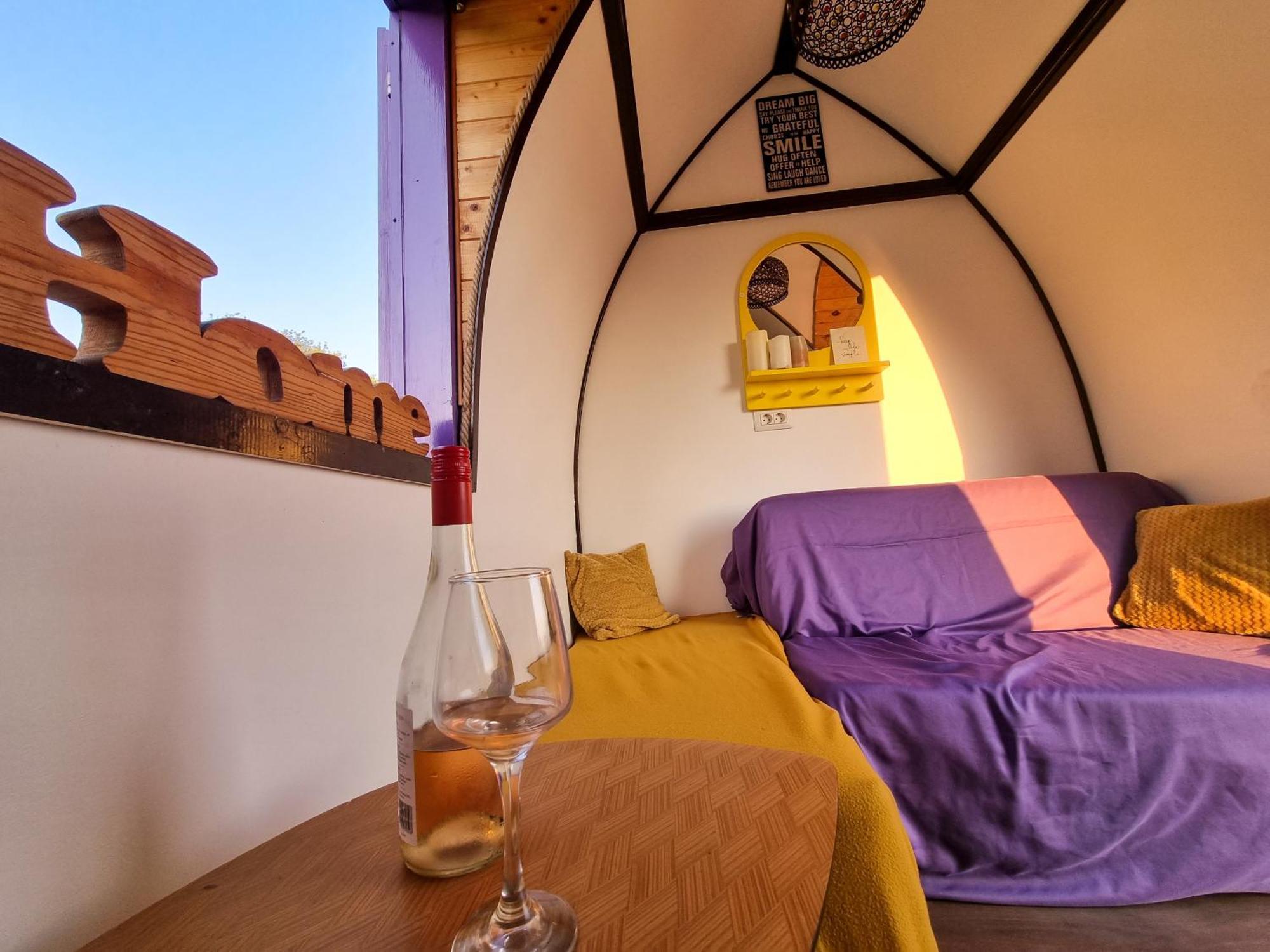 Central Tiny Houses Bucarest Extérieur photo